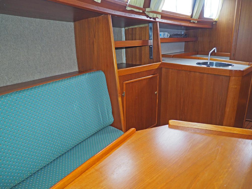 Salon, Accommodatie